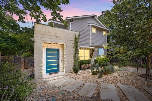2100 E 10th St, Austin, TX, 78702-3412 | Card Image