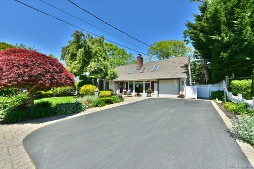 129 Margaret Blvd, Merrick, NY, 11566-3106 | Card Image