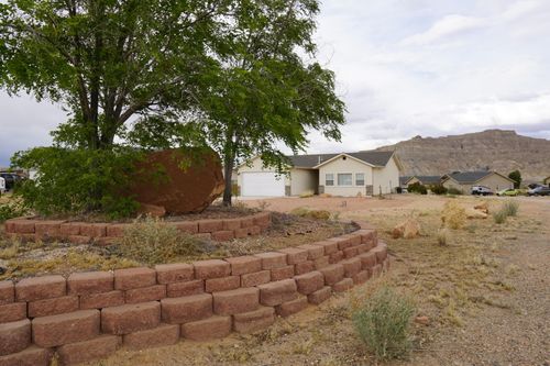 1090 S Independence, Big Water, UT, 84741-7720 | Card Image