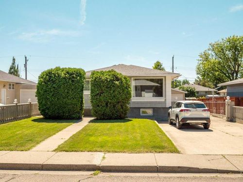 1726 13 Ave S, Lethbridge, AB, T1K0R9 | Card Image