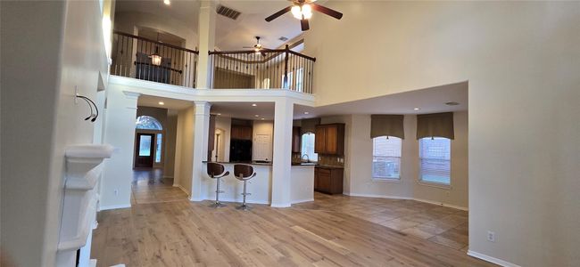 1910 Stable Stone Ln, House other with 5 bedrooms, 5 bathrooms and 2 parking in Pearland TX | Image 16