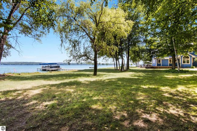 3485 N West Torch Lake Dr, House other with 5 bedrooms, 4 bathrooms and null parking in Kewadin MI | Image 13