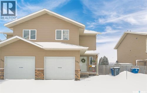 707 6th Ave S, Warman, SK, S0K4S3 | Card Image