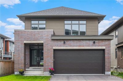 525 Pimiwidon St, House other with 4 bedrooms, 4 bathrooms and 4 parking in Ottawa ON | Image 1