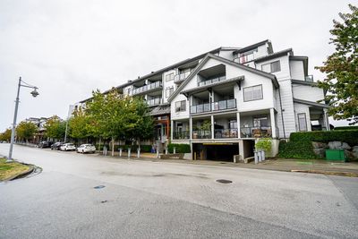 2 - 6233 London Rd, Townhouse with 3 bedrooms, 3 bathrooms and 2 parking in Richmond BC | Image 2