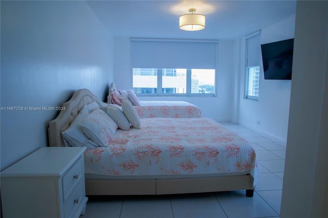 APT-1614 - 5601 Collins Ave, Home with 2 bedrooms, 2 bathrooms and null parking in Miami Beach FL | Image 13