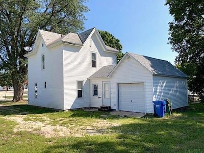 201 W South, House other with 3 bedrooms, 1 bathrooms and null parking in Greene IA | Image 2