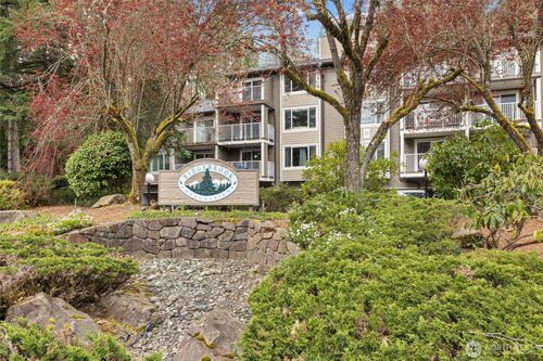 f303-210 Mt Park Blvd Sw, Issaquah, WA, 98027-3693 | Card Image