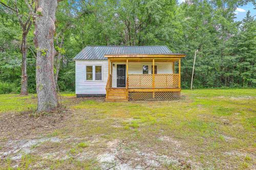 413 S Magnolia Ave, Andrews, SC, 29510-2917 | Card Image