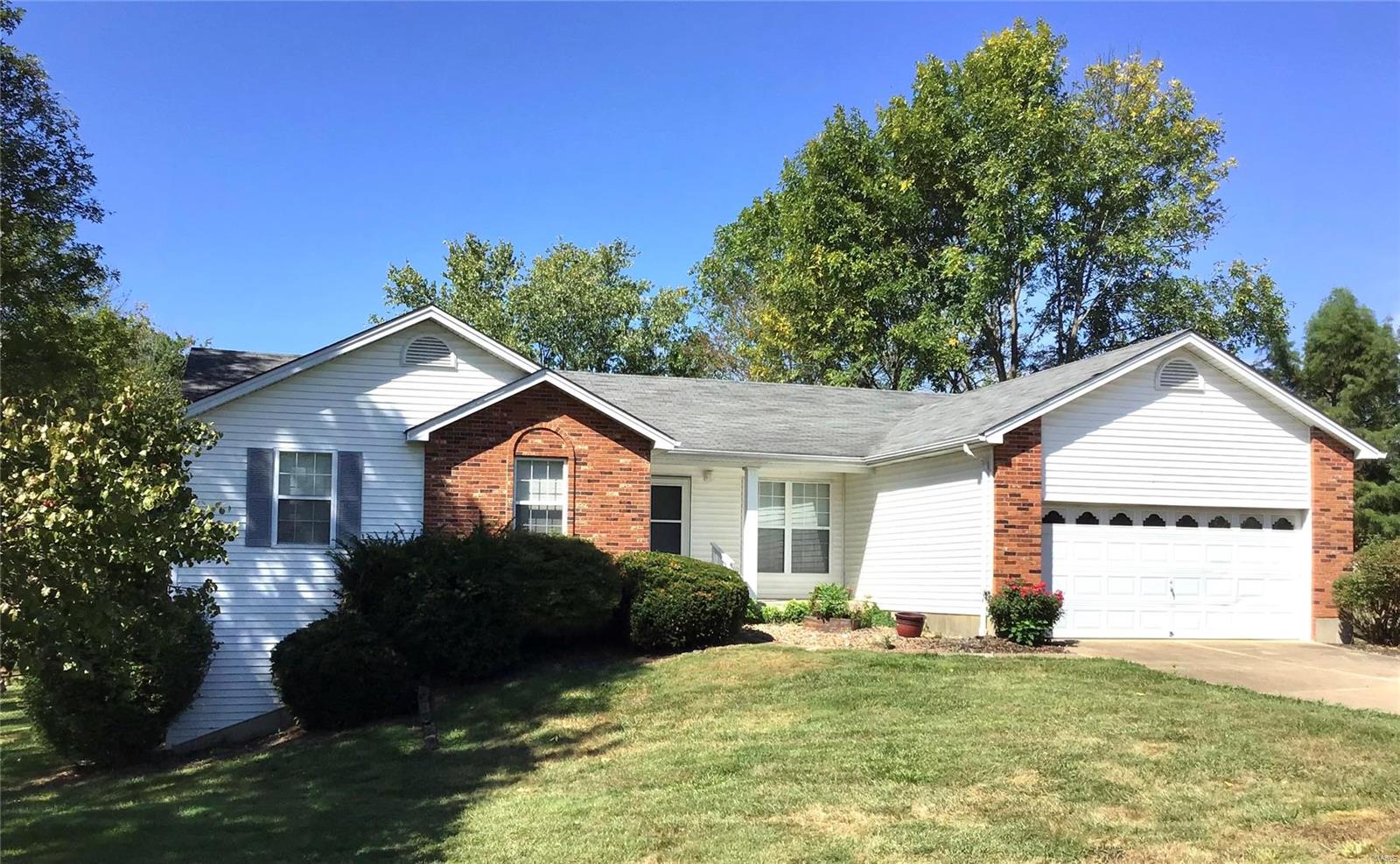 Kristi Ln, Pacific, MO 63069