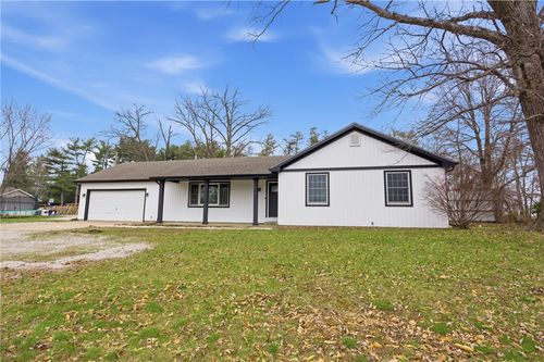 1097 County Road 700 N, Toledo, IL, 62468-3310 | Card Image