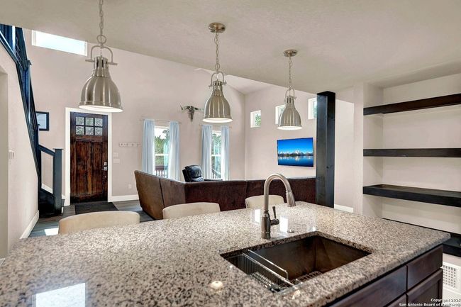 3363 English Crossing Rd, House other with 3 bedrooms, 4 bathrooms and null parking in Bandera TX | Image 18