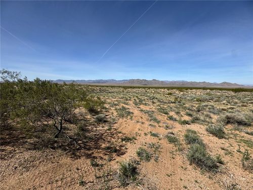 8661 N Desert View Dr, Kingman, AZ, 86401 | Card Image