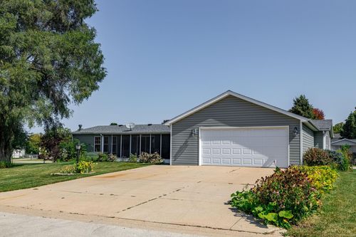 5631 Irving Blvd, Loves Park, IL, 61115-8309 | Card Image