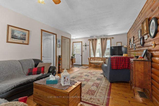 358 Academy St, House other with 3 bedrooms, 2 bathrooms and 4 parking in Newburgh ON | Image 11