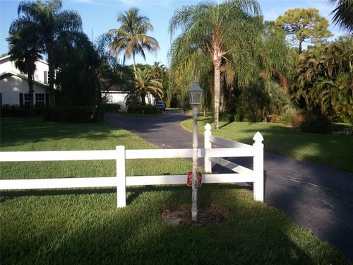 137 Caribbean Rd, NAPLES, FL, 34108-3405 | Card Image