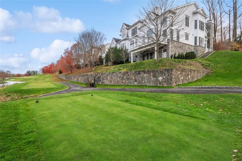 2 Shadow Tree Ln, Briarcliff Manor, NY, 10510-2255 | Card Image