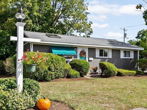 5 Clark Rd, Rockland, MA, 02370-2431 | Card Image