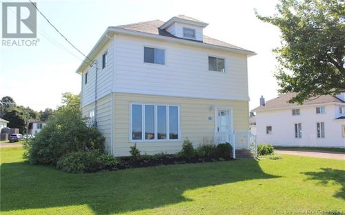 34 Riverside Dr, Shediac, NB, E4P2P2 | Card Image