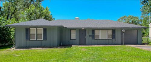 8511 E 110th Ter, Kansas City, MO, 64134-3428 | Card Image