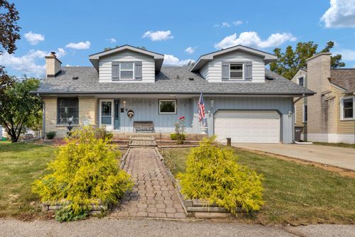 W175S7003 Hiawatha Drive, MUSKEGO, WI, 53150 | Card Image