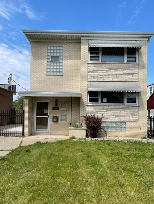 2-4570 Narragansett Ave, Harwood Heights, IL, 60706-7304 | Card Image