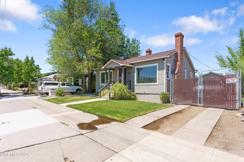 277 Vassar St, Reno, NV, 89502-2816 | Card Image