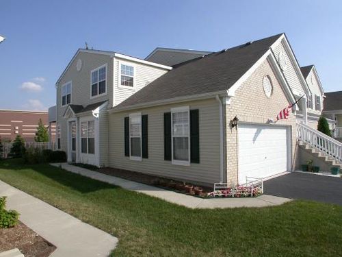 1426 Westhampton Dr, Plainfield, IL, 60586-5863 | Card Image