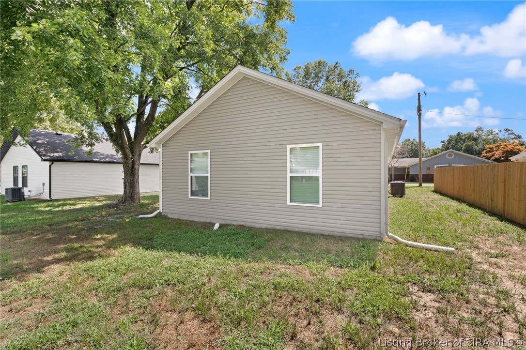 Residential in Scottsburg 4