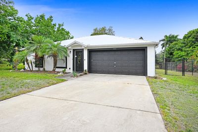 1000 Waco Boulevard Se, House other with 3 bedrooms, 2 bathrooms and null parking in Palm Bay FL | Image 2