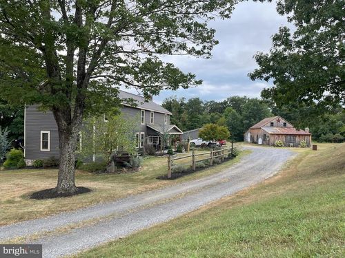 3325 Highland Rd, MILLERSTOWN, PA, 17062-8231 | Card Image