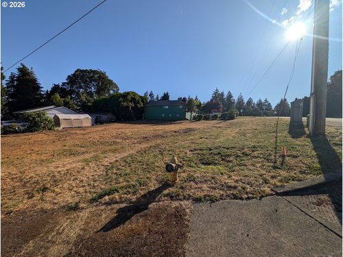 000 W E Ave, LaCenter, WA, 98629 | Card Image