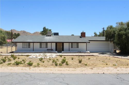 15975 Venango Road, Apple Valley, CA, 92307 | Card Image