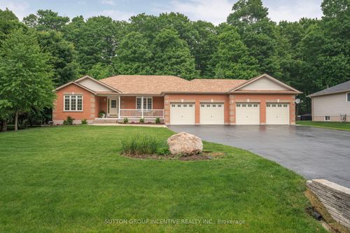 40 O'Neill Cir, Phelpston, ON, L0L2K0 | Card Image
