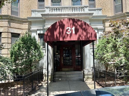 11-31 Queensberry St, Boston, MA, 02215-5031 | Card Image