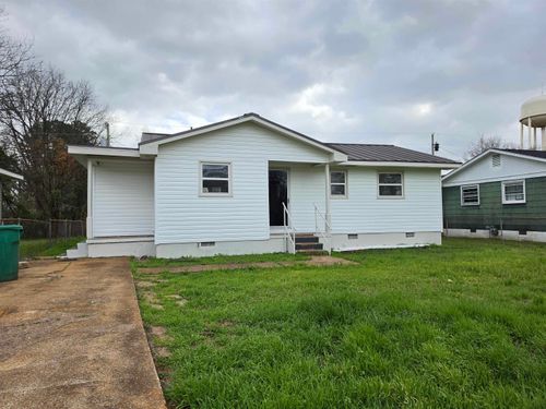 1104 Shirley Dr, Tuscumbia, AL, 35674-3014 | Card Image