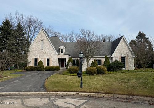 15 Stableside N, Ottawa Hills, OH, 43615-2169 | Card Image