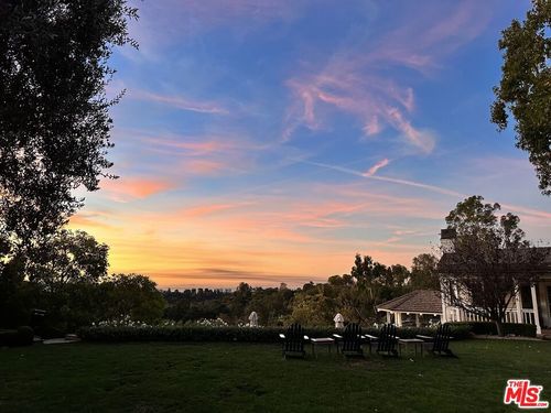 1267 Villa Woods Dr, Pacific Palisades, CA, 90272-3953 | Card Image