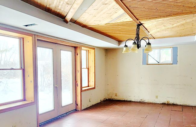 4561 N 700 E, House other with 3 bedrooms, 2 bathrooms and null parking in Leesburg IN | Image 5