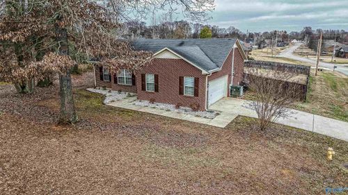 120 Mikaelas Way, Huntsville, AL, 35811-7202 | Card Image