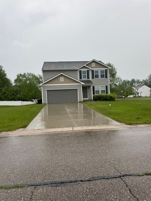 4424 Kristina Dr, Grand Blanc, MI, 48439-7657 | Card Image