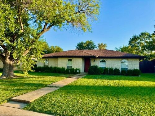 1638 Juniper Ln, Lewisville, TX, 75077-2750 | Card Image