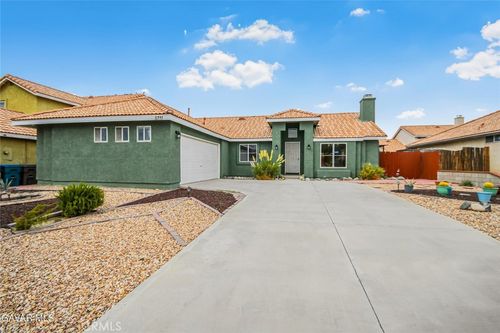 5711 Barcelona, Palmdale, CA, 93552 | Card Image