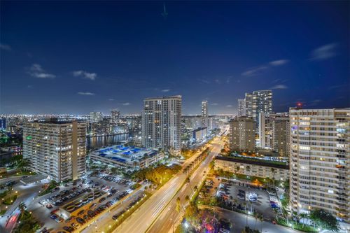 phm-1980 S Ocean Dr, Hallandale Beach, FL, 33009-5949 | Card Image