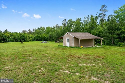 212 Briar Cir, BUMPASS, VA, 23024-3666 | Card Image