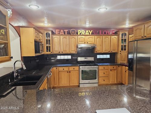 17022 N 45th St, Phoenix, AZ, 85032-9307 | Card Image