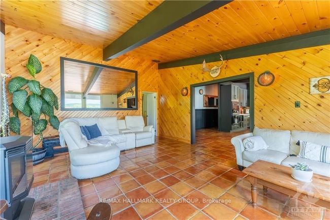 2570 Bay Rd, House other with 3 bedrooms, 2 bathrooms and 12 parking in L'orignal ON | Image 19