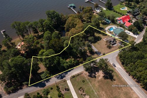 3616 Princess Pond Rd, Summerton, SC, 29148-8422 | Card Image