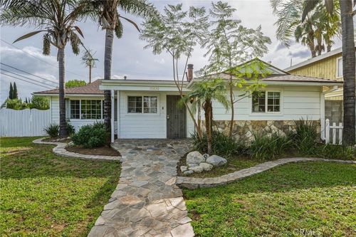 15830 Kalisher St, Granada Hills, CA, 91344-3948 | Card Image