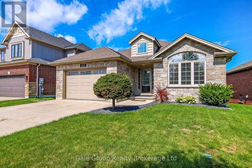 402 Fairway Rd, Woodstock, ON, N4T0E1 | Card Image